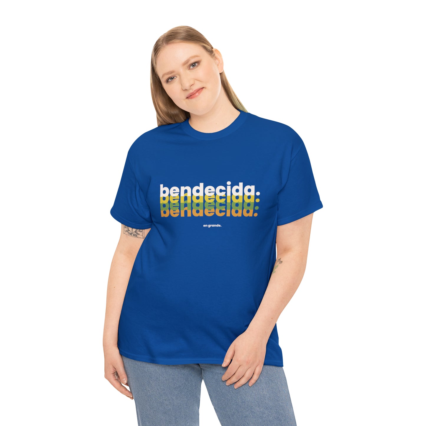 Bendecida En Grande Graphic Tshirt Unisex Heavy Cotton Tee